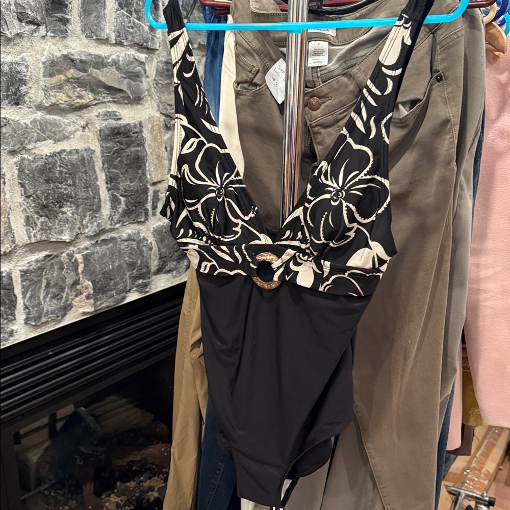 Elegant Black Floral One-Piece Swimsuit
